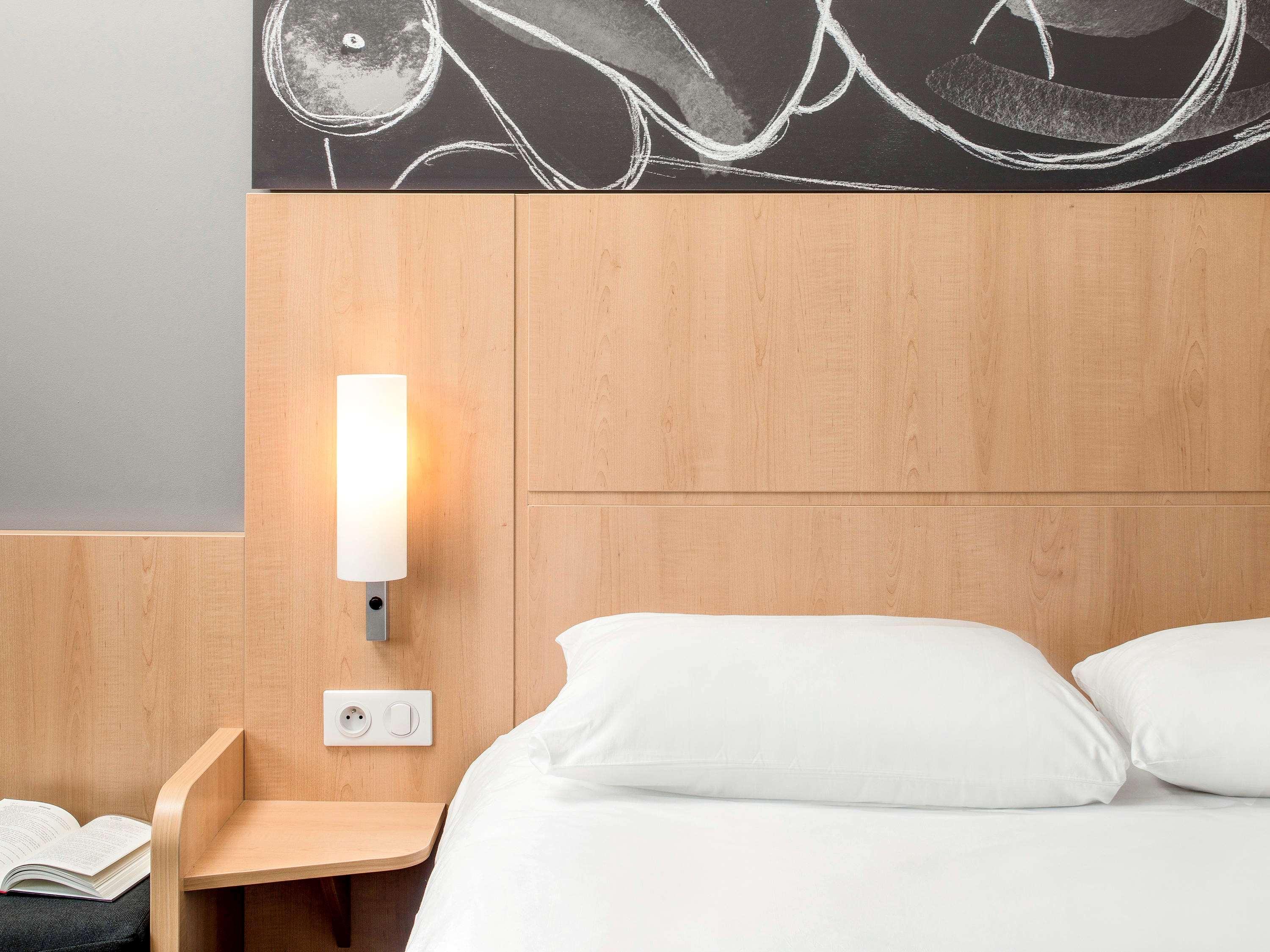 Ibis Montceau Les Mines Hotel Екстериор снимка