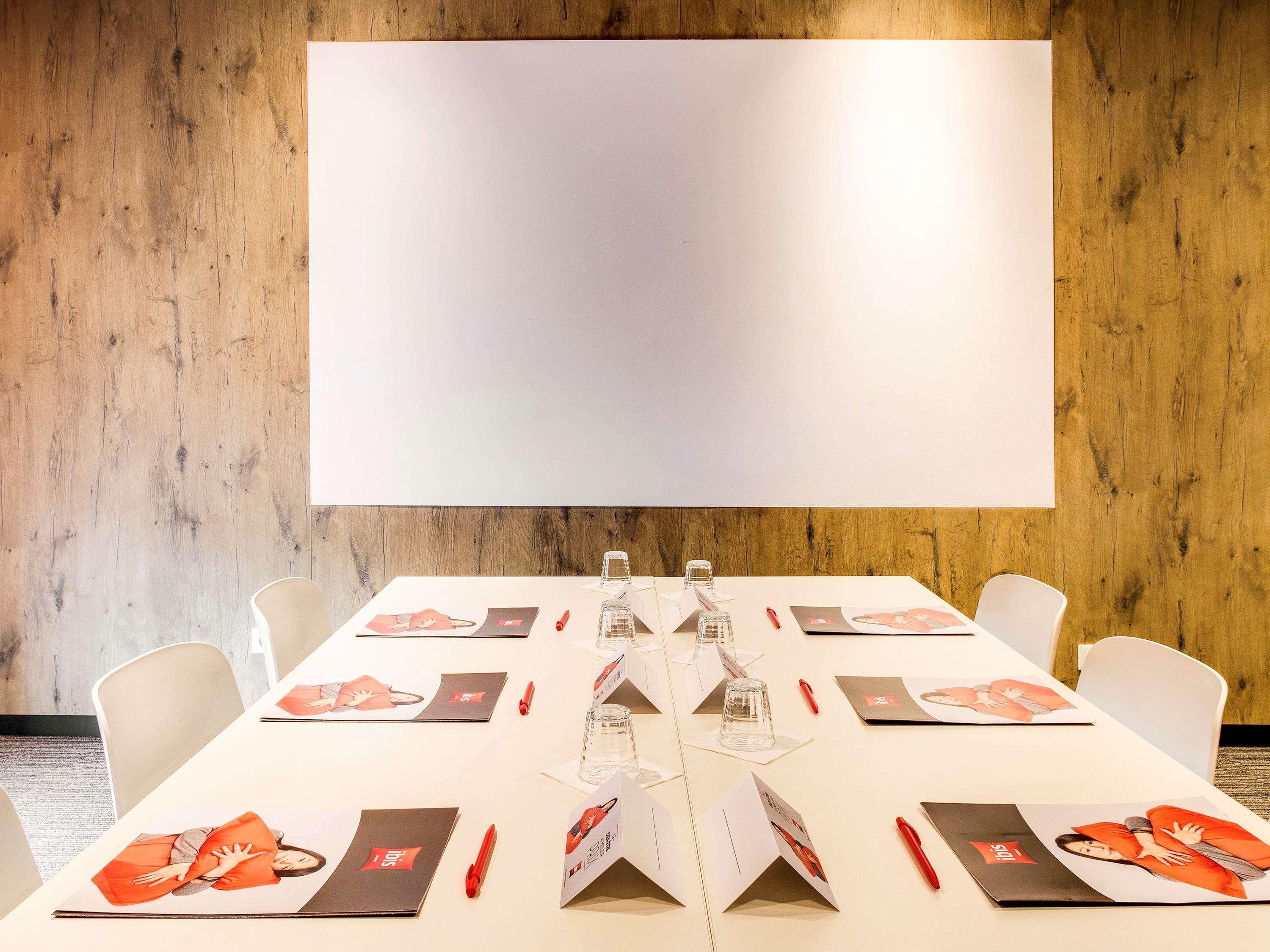 Ibis Montceau Les Mines Hotel Екстериор снимка