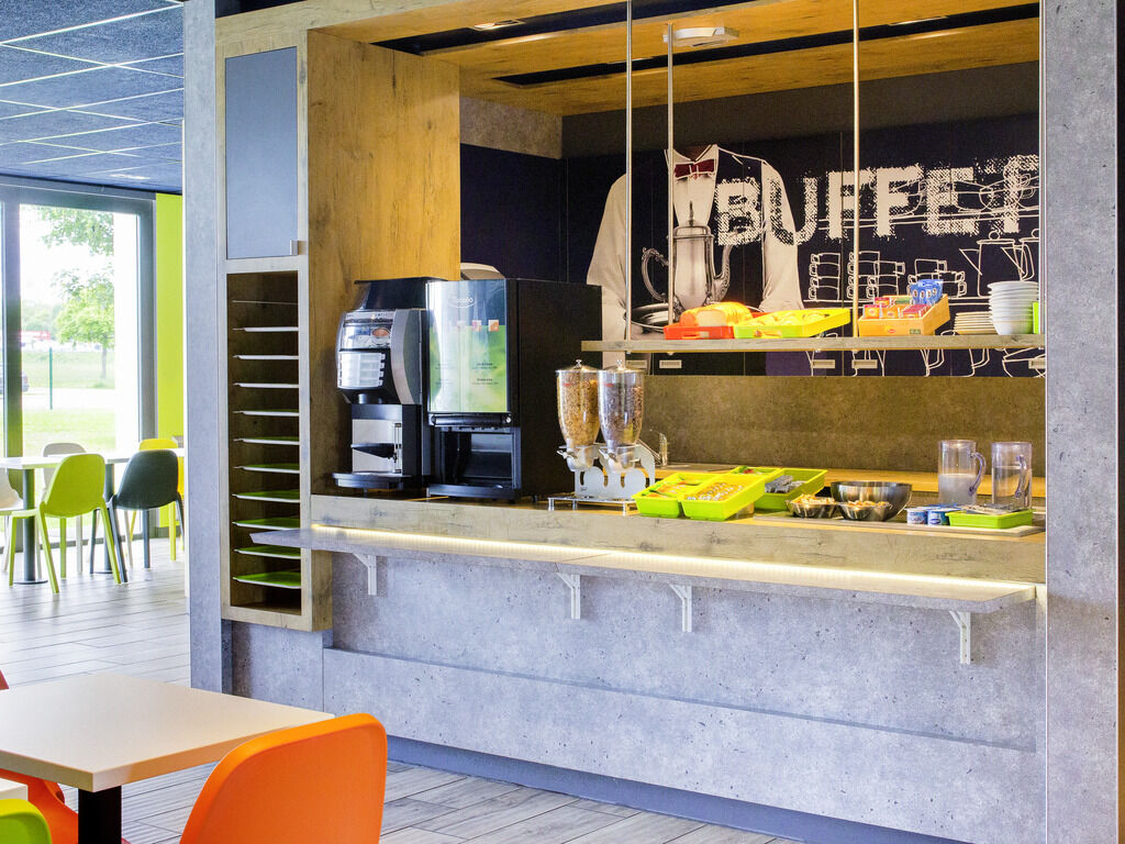 Ibis Montceau Les Mines Hotel Екстериор снимка